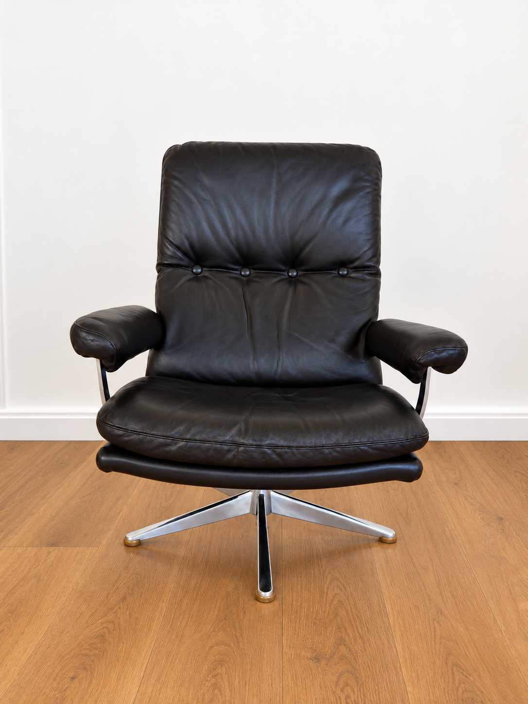 Vintage Danish mid-century Werner Langenfeld leather lounge chair 1970s