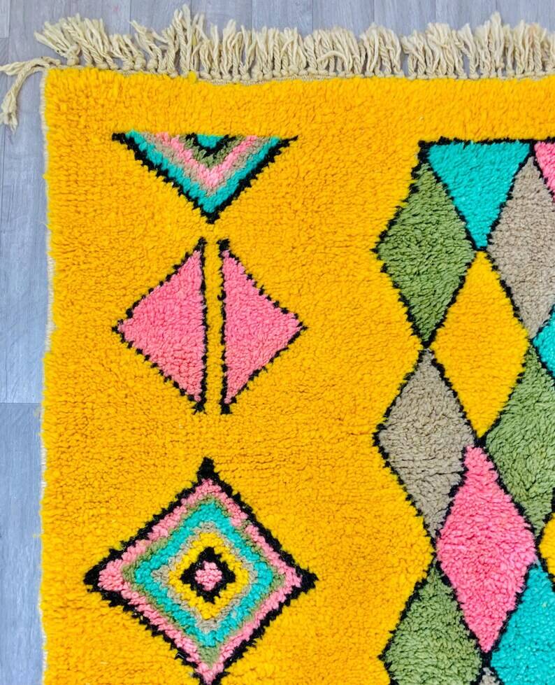 Handmade Moroccan rug 250cm x 150cm