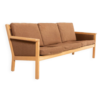 Mid-Century Hans Wegner sofa model GE55 by Getama