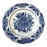 Decorative Delft flower plate