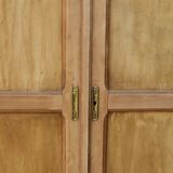 Armoire parisienne