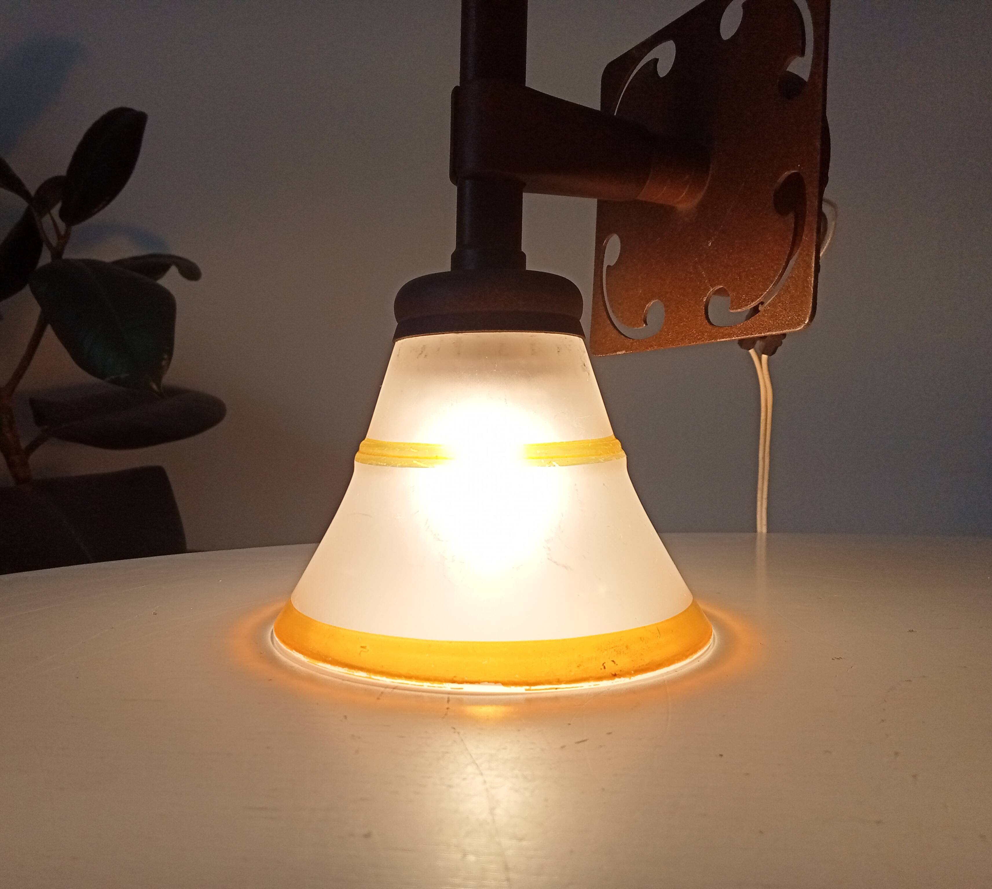 Pair of vintage Italian Linea wall lights from the 70s/80s