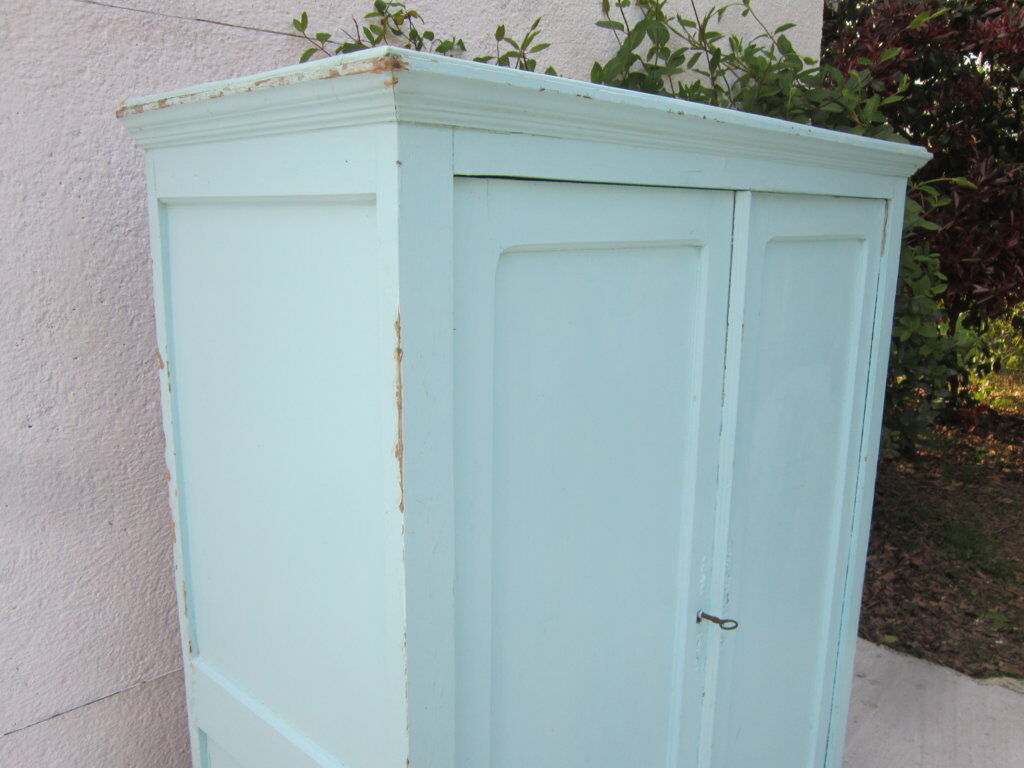 Small Paris wardrobe
