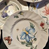 Set of 11 Villeroy and Boch Bouquet model dessert plates