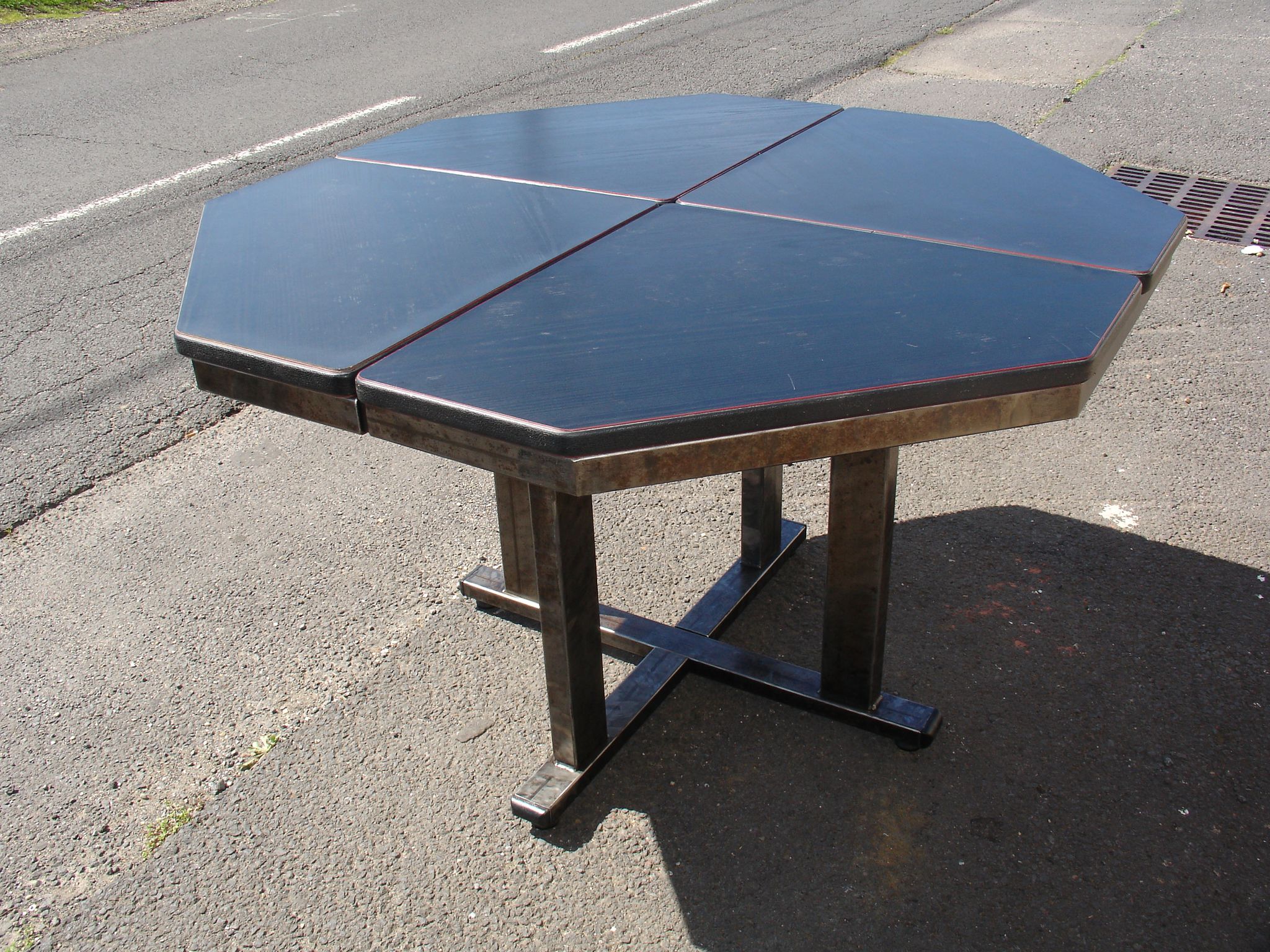Table vers 1980 en acier et stratifié frène noir