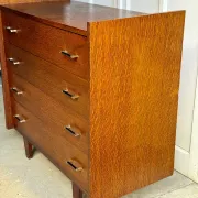 Commode style mid-century