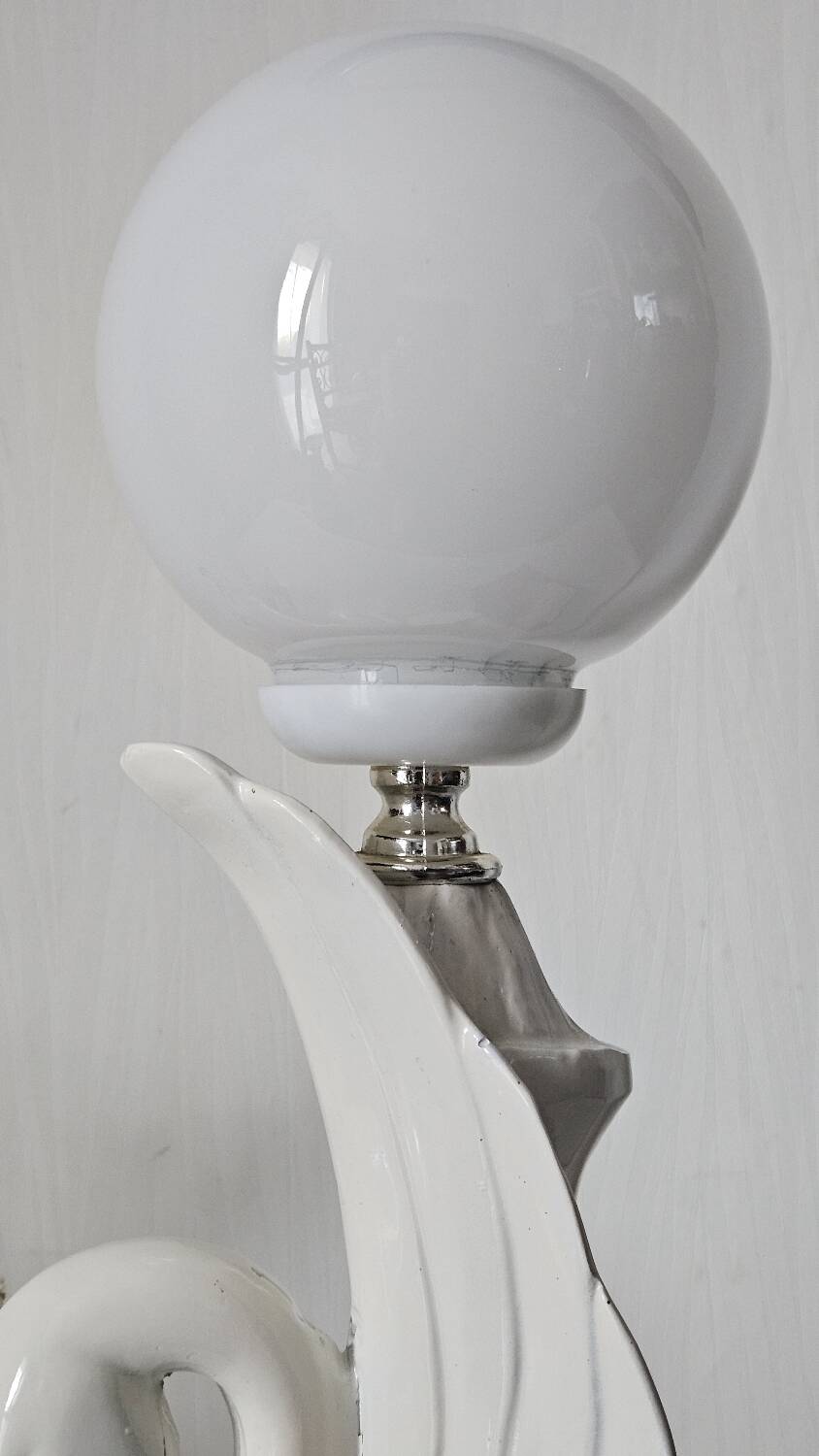 Vintage swan table lamp