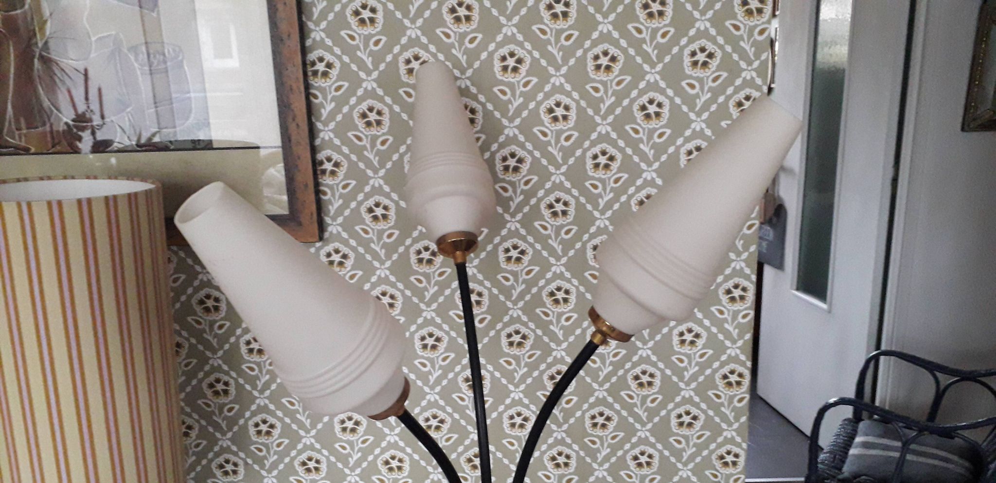 Lampadaire tripode métallique des années 50