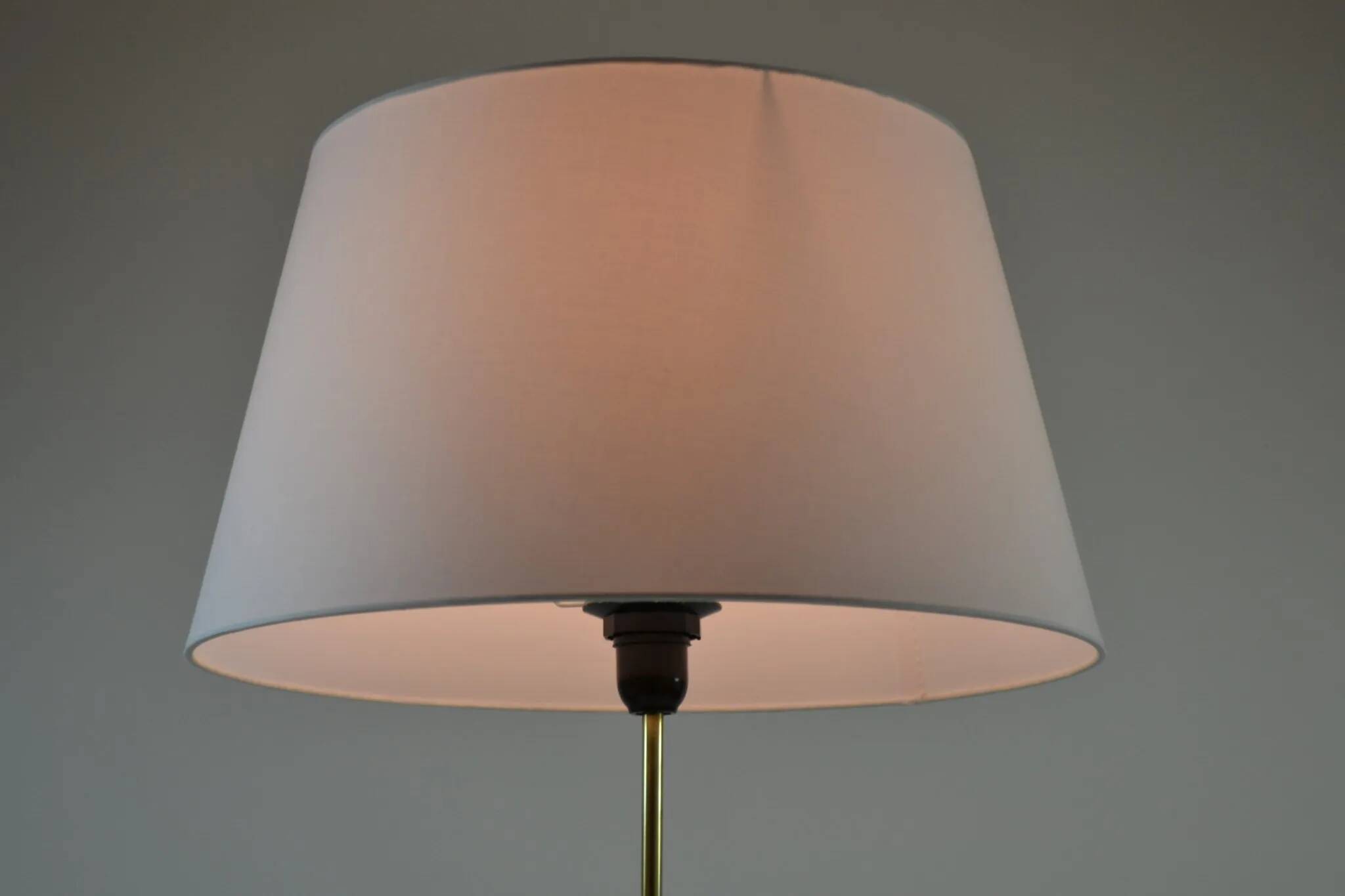 Oak and Brass Floor Lamp Marked “GO 12 WDH”, Sweden, 1950s