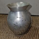 Vase Barte, étain repoussé vers 1900