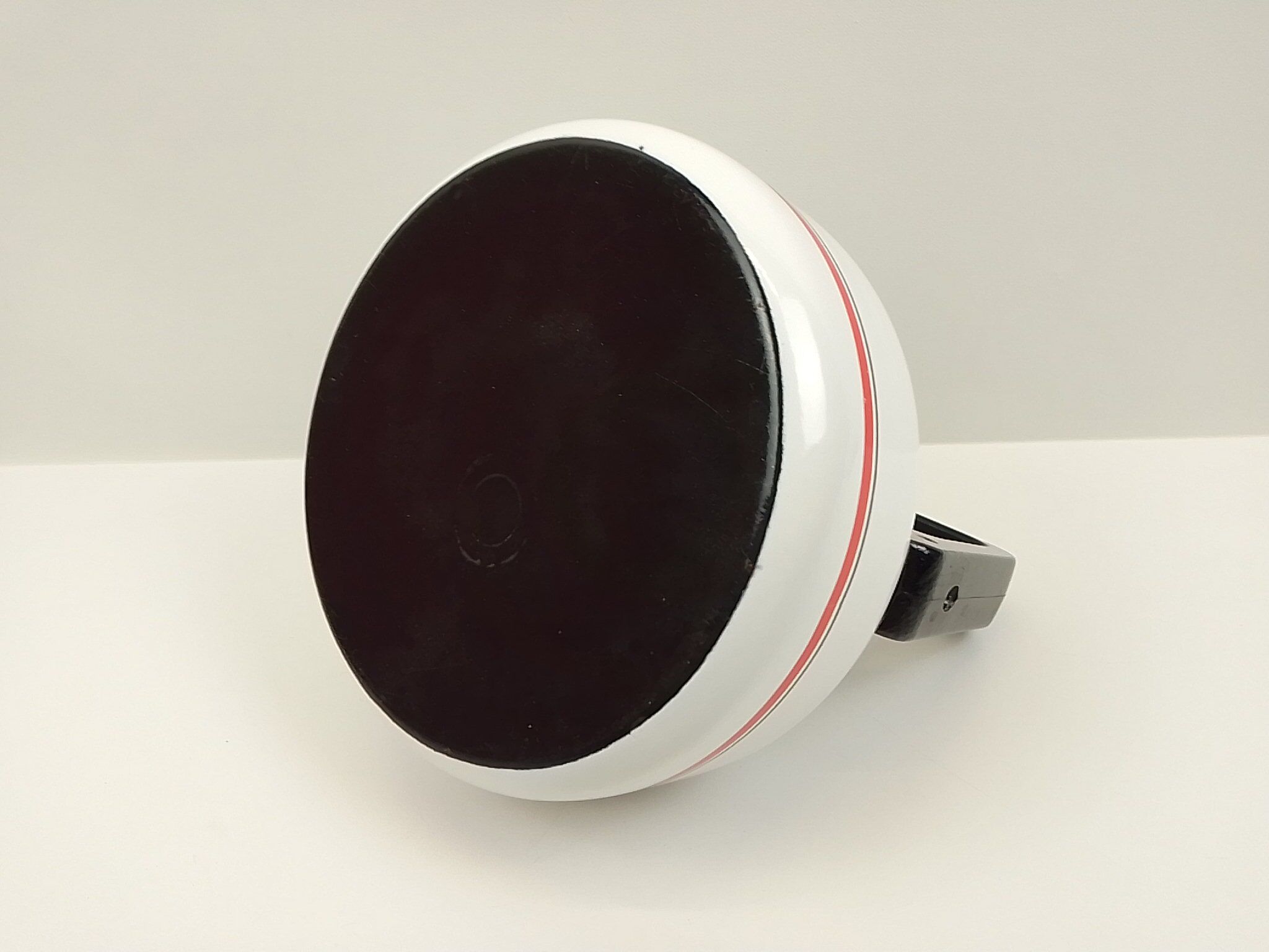 Enamelled kettle white border red and black