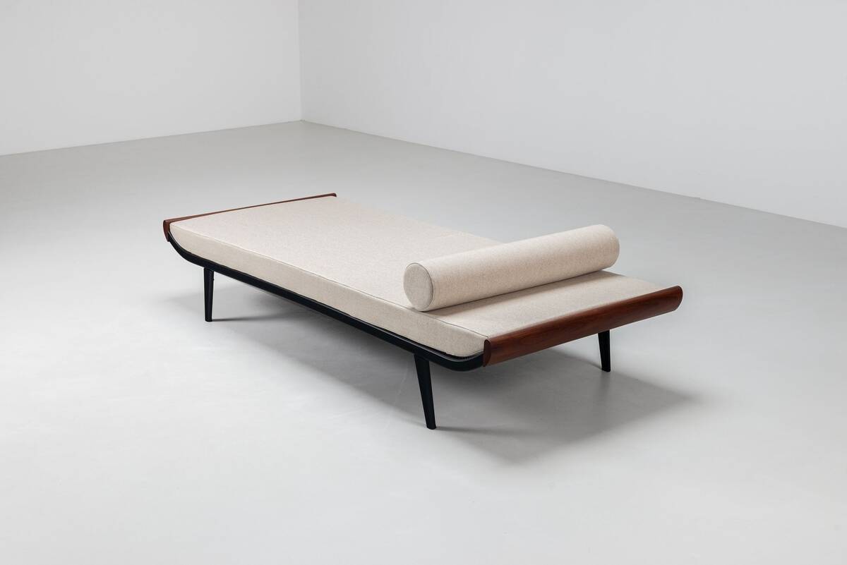 Dick Cordemeijer Cleopatra daybed for Auping in wool The Netherlands 1954
