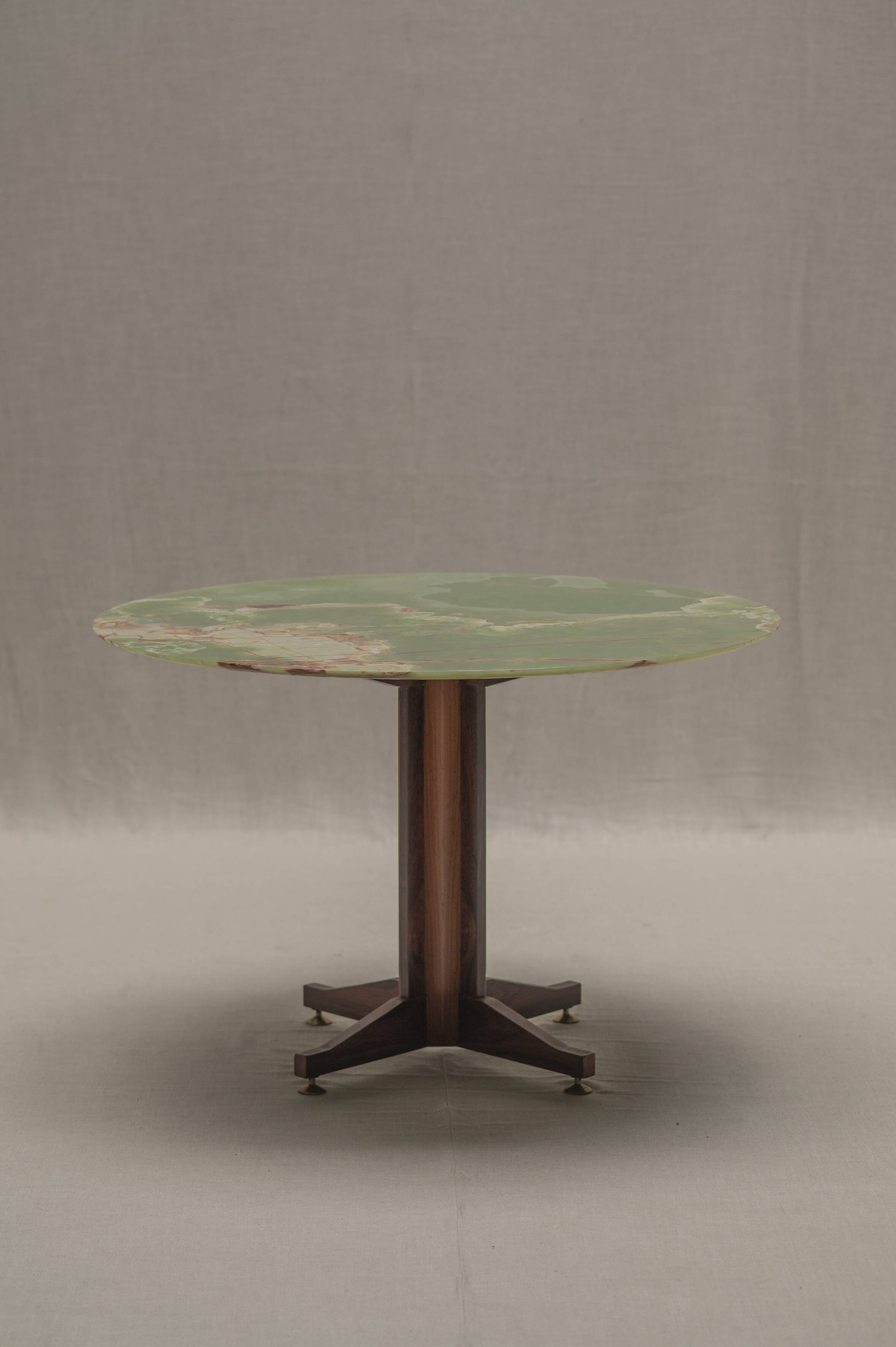 Onyx and brass dining table after Ignazio Gardella