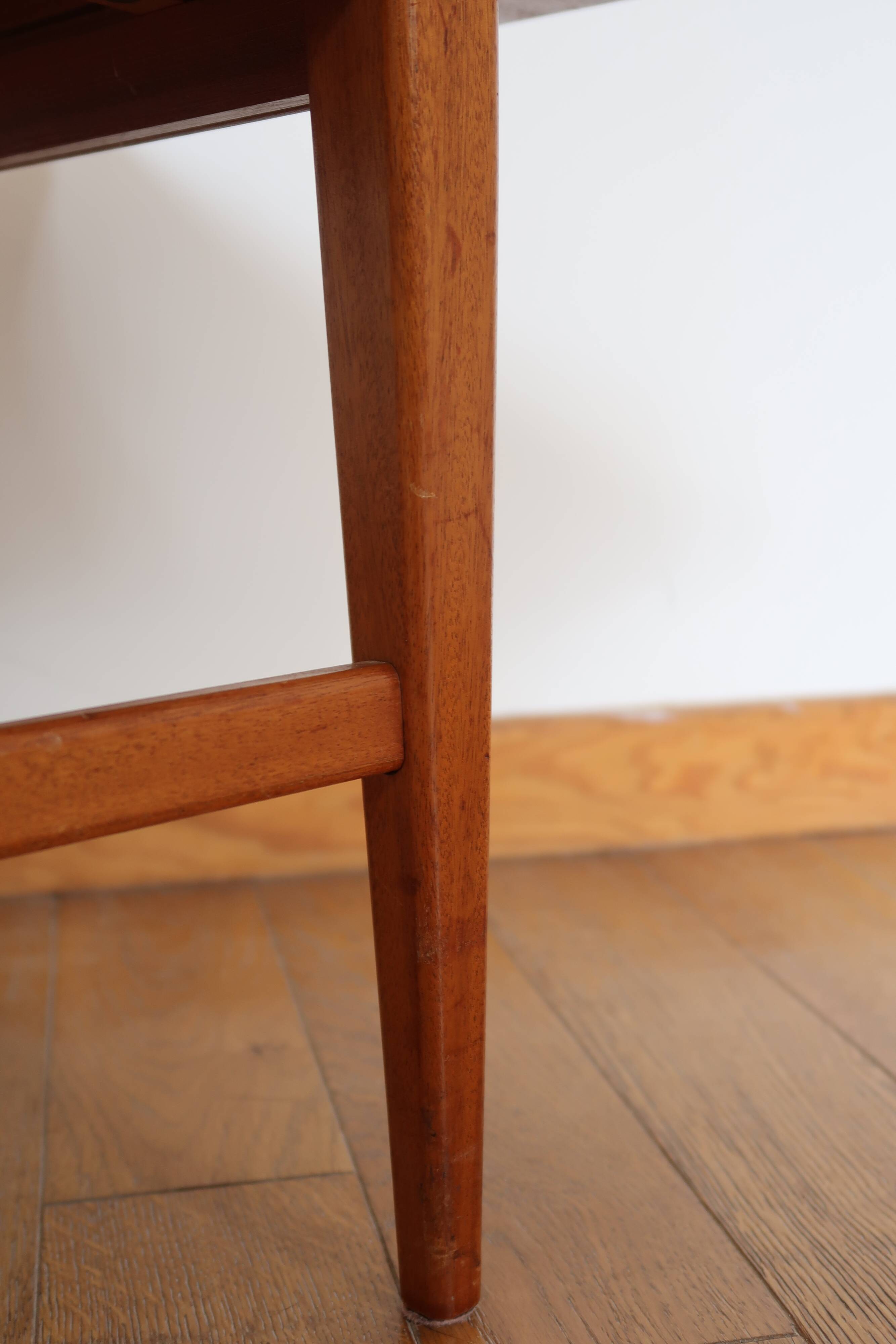 Scandinavian coffee table Fyne Ladye