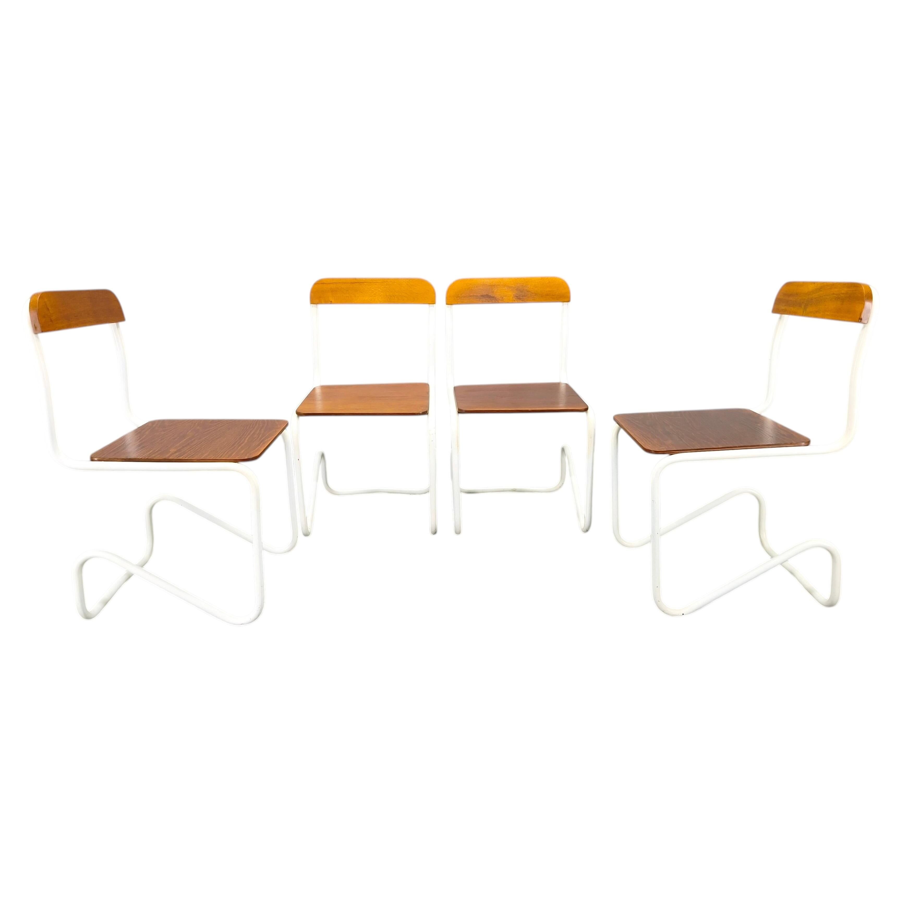 Ensemble de 4 chaises cantilever Bauhaus, acier tubulaire, Allemagne années 1930