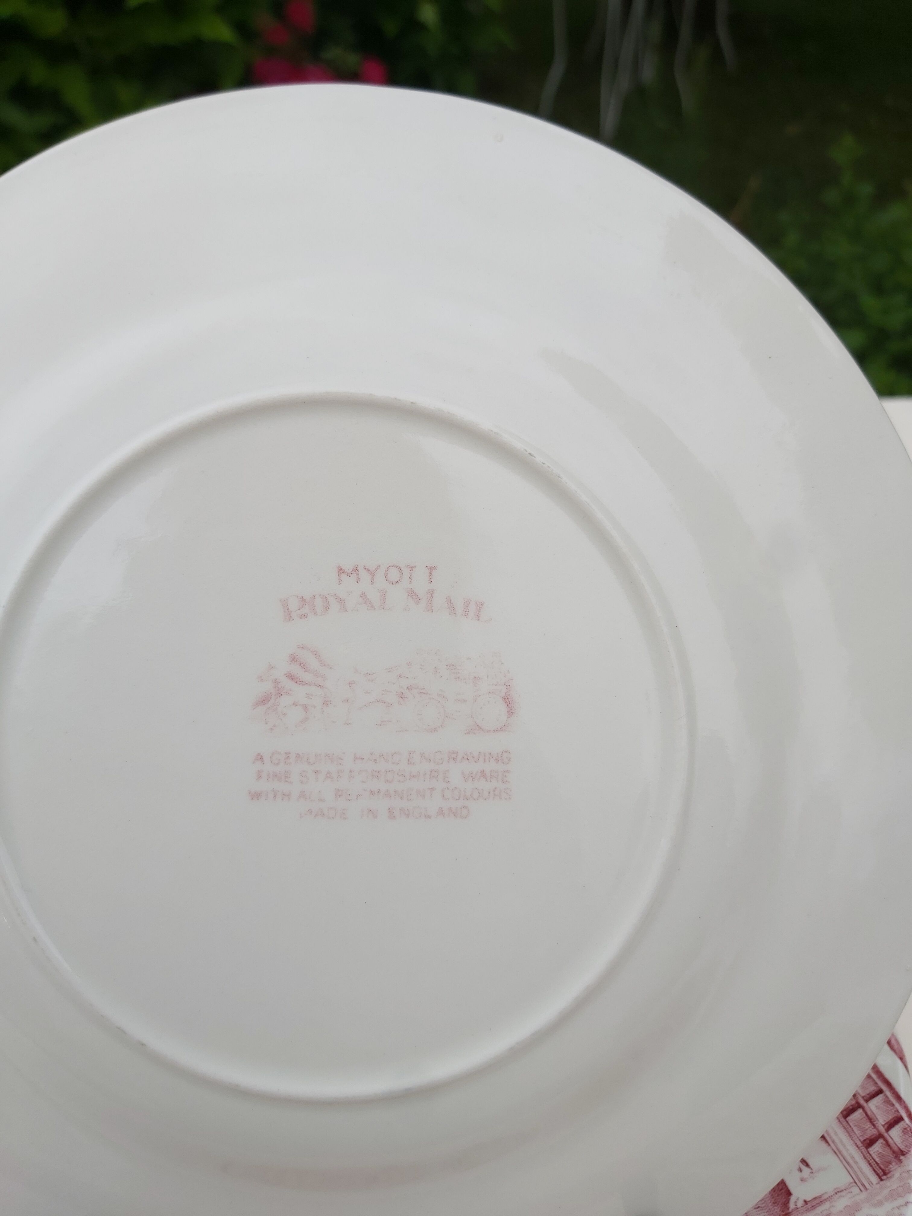 12 English dessert plates Myott Royal Mail