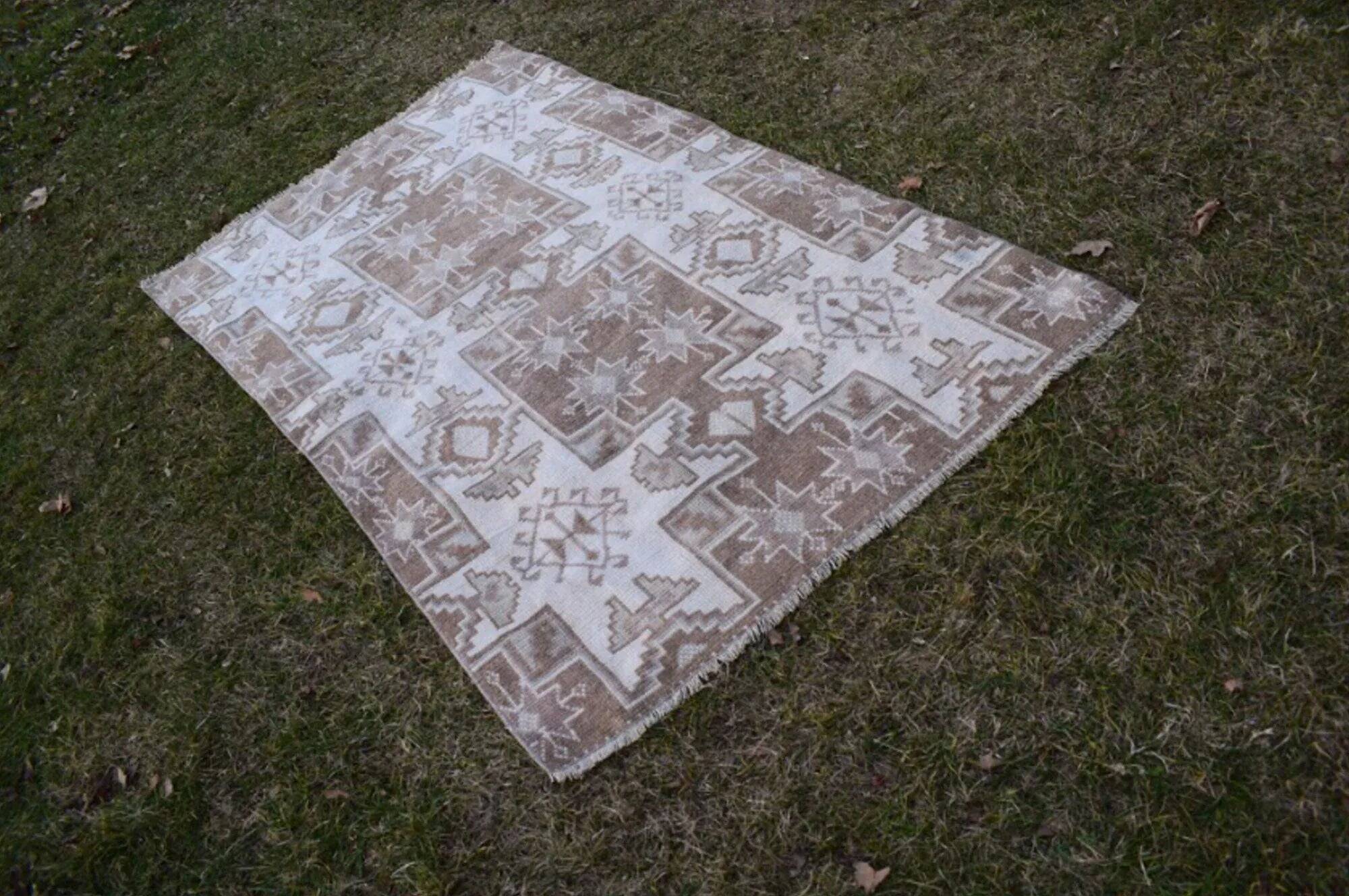 Vintage Turkish Oushak rug 113x192 cm