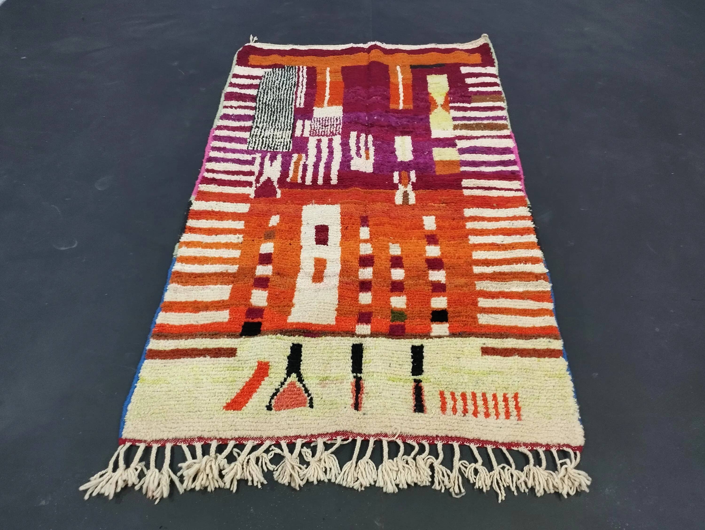Handmade traditional carpet 250cm x 150cm Moroccan