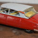 Voiture en tôle Citroën DS jouet ancien 1960