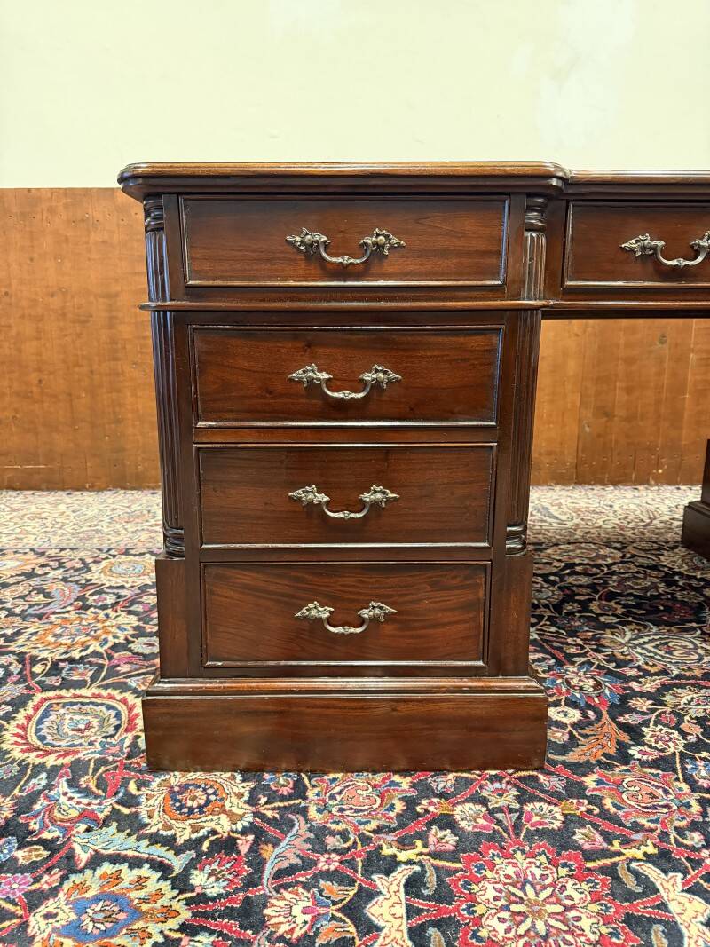 Classic English Partnerdesk Desk