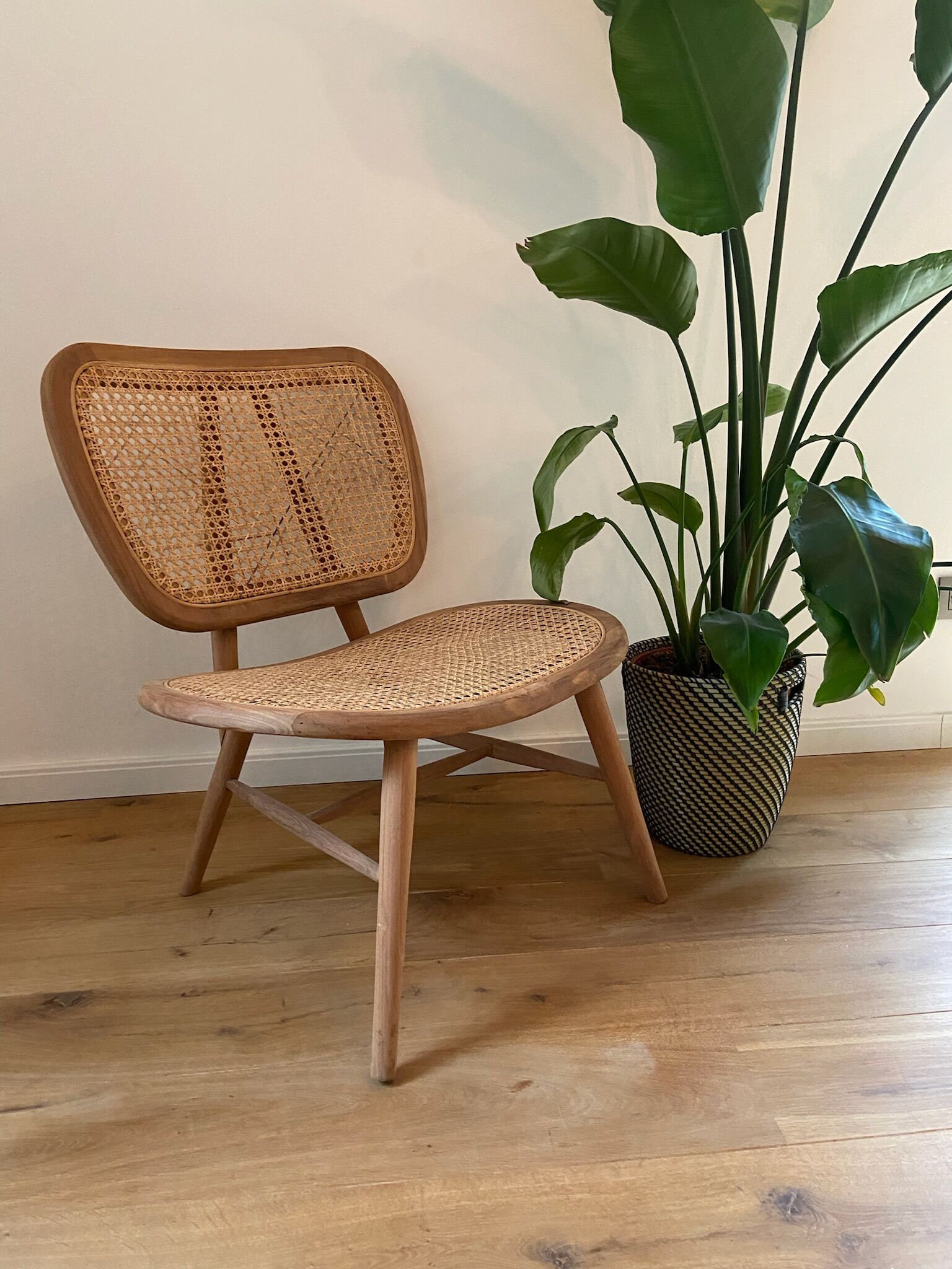Rattan lounge chair