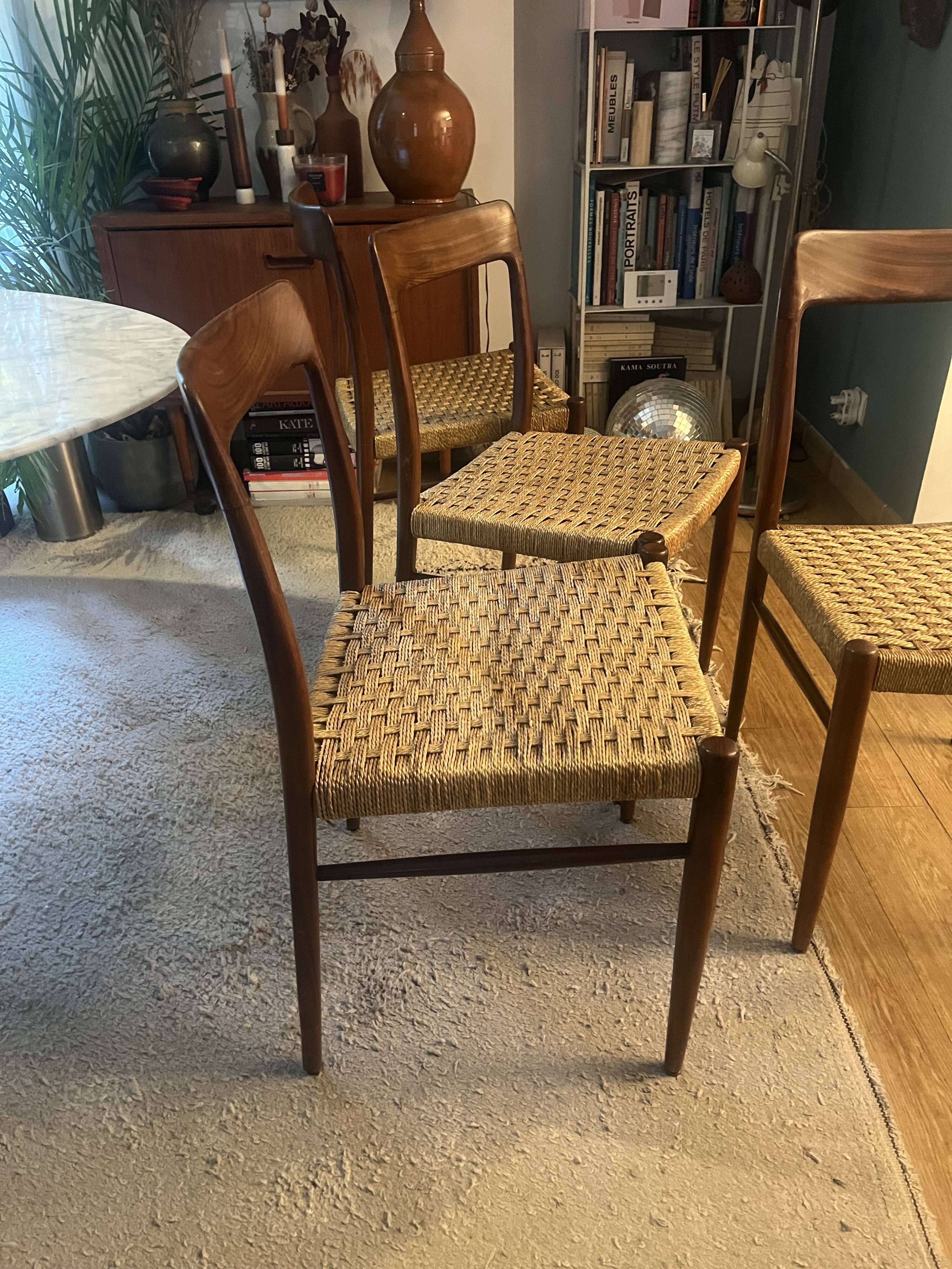 Set of 4 teak and rope chairs from the 60s