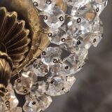 Plafonnier en cristal et laiton. Espagne, années 1950.