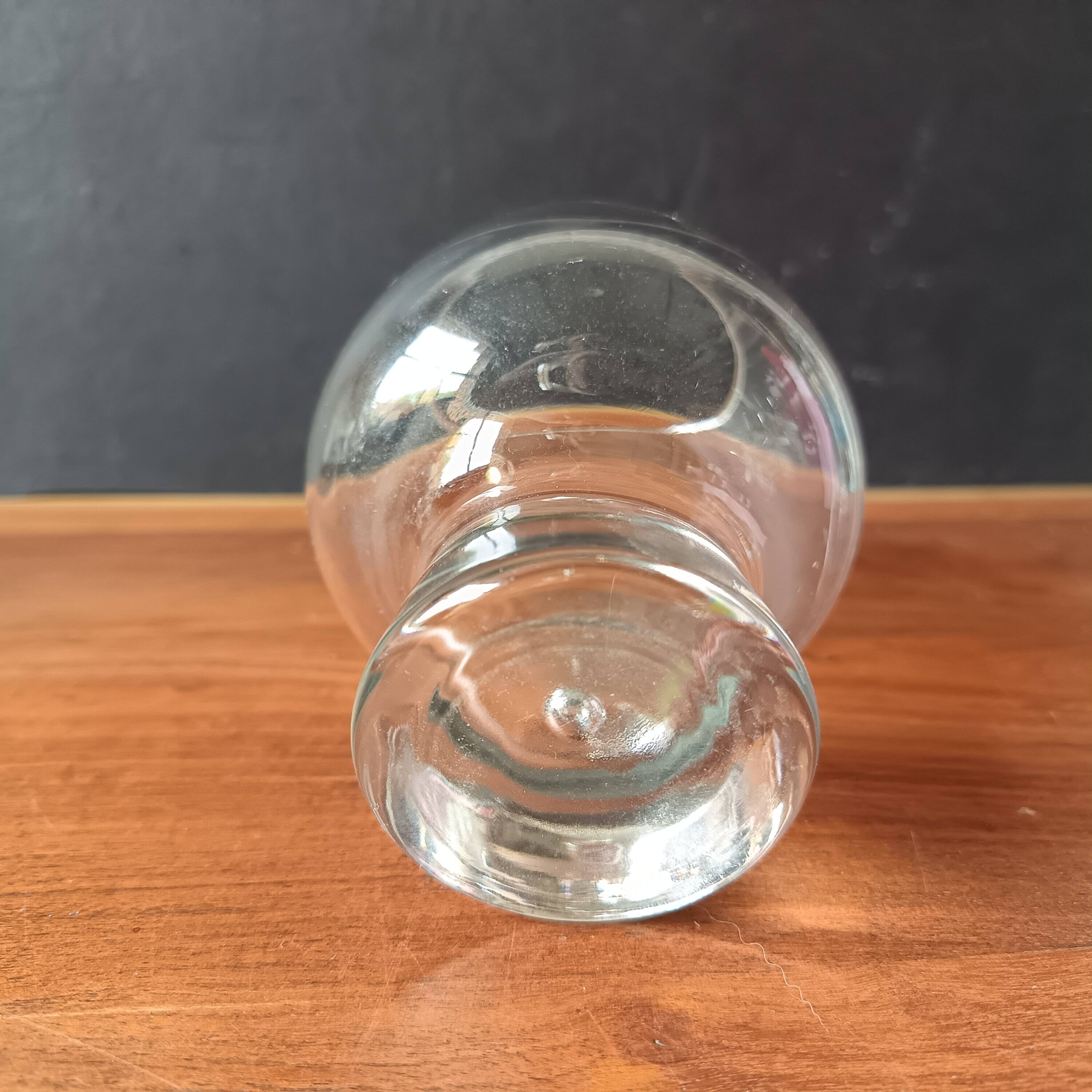 8 glasses model "Fjord" by Durobor with thick base and vintage Belgian bubble.