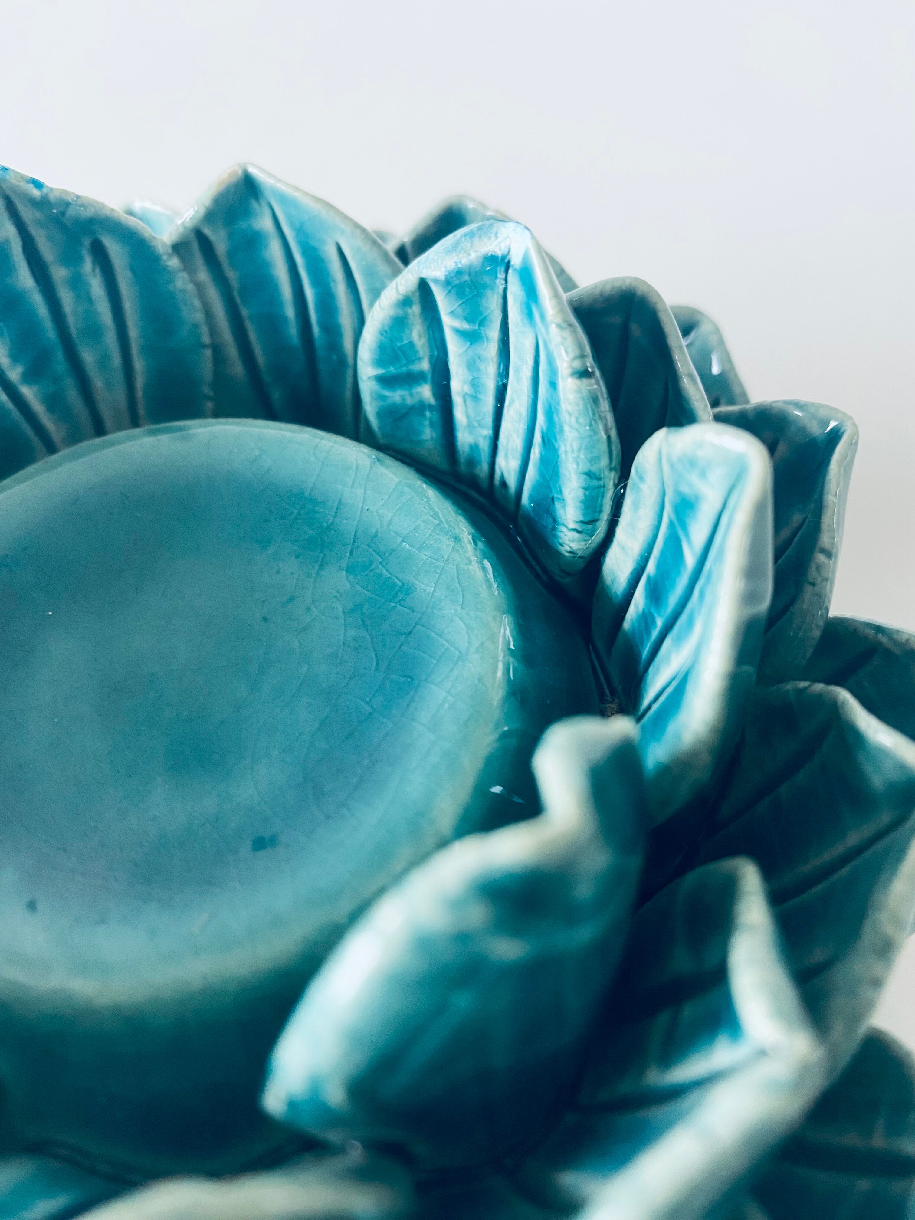 Artichoke candle holder in slip