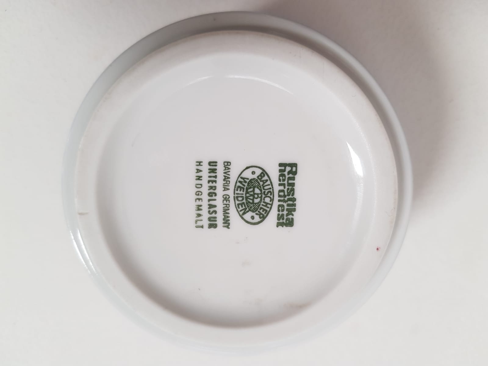 Vintage ceramic pot set with signed lid