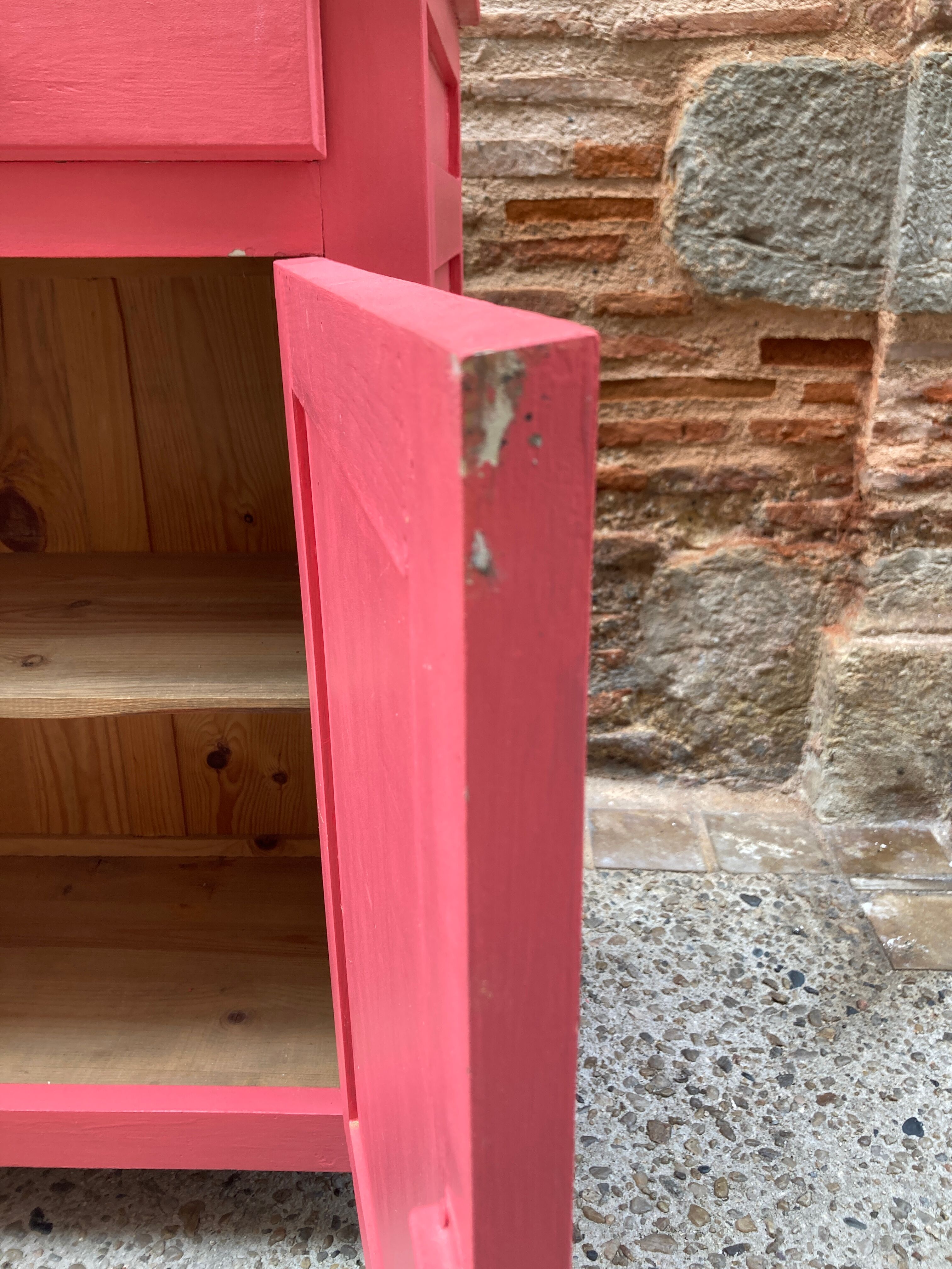 Pink Parisian buffet