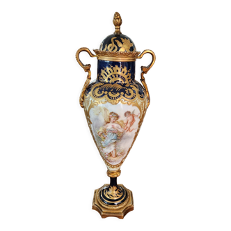 Vase Sèvres bronze frame nineteenth