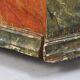 Cabinet d'art populaire en marbre peint