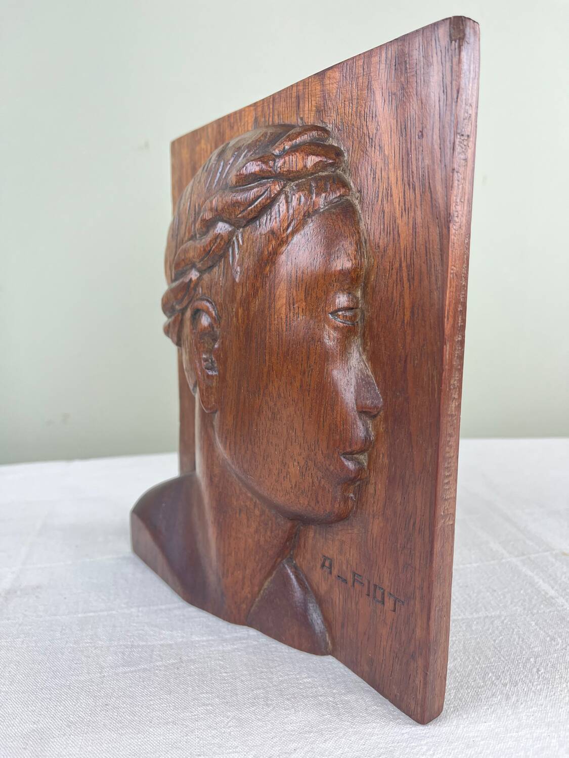 Wall sculpture