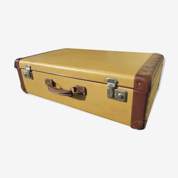 Cardboard suitcase years 40