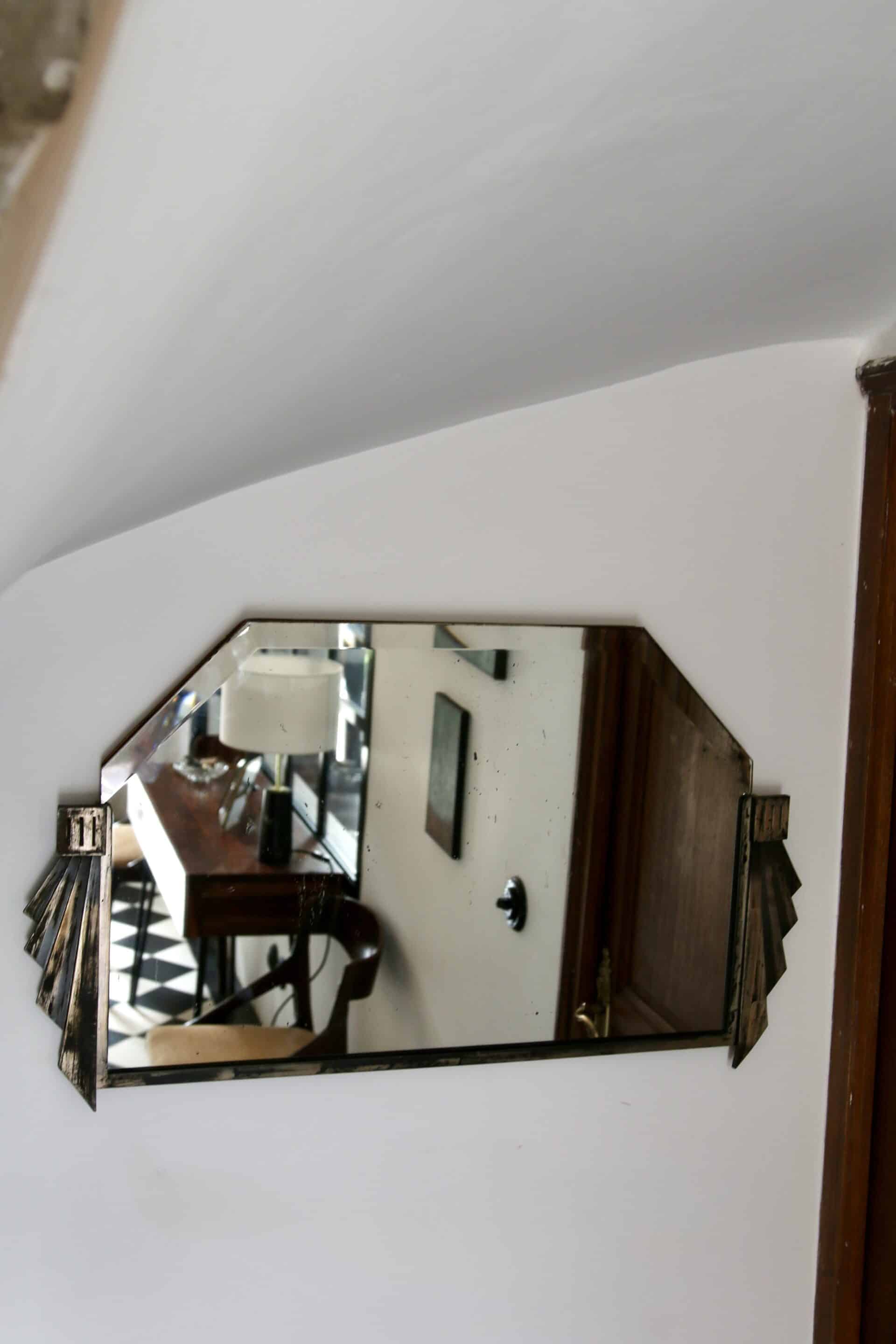 Bevelled mirror from the Art Deco period and style, 1930-40.