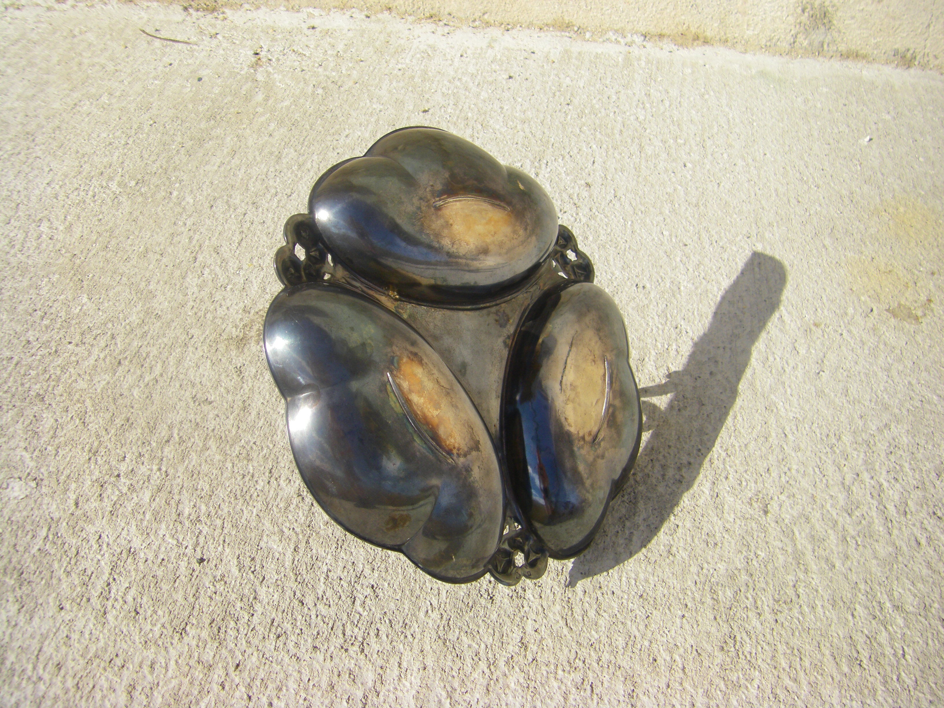 Art Deco begging dish