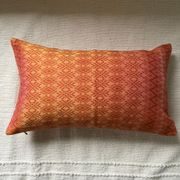 Coussin Kachin orange brillant 30x50 cm