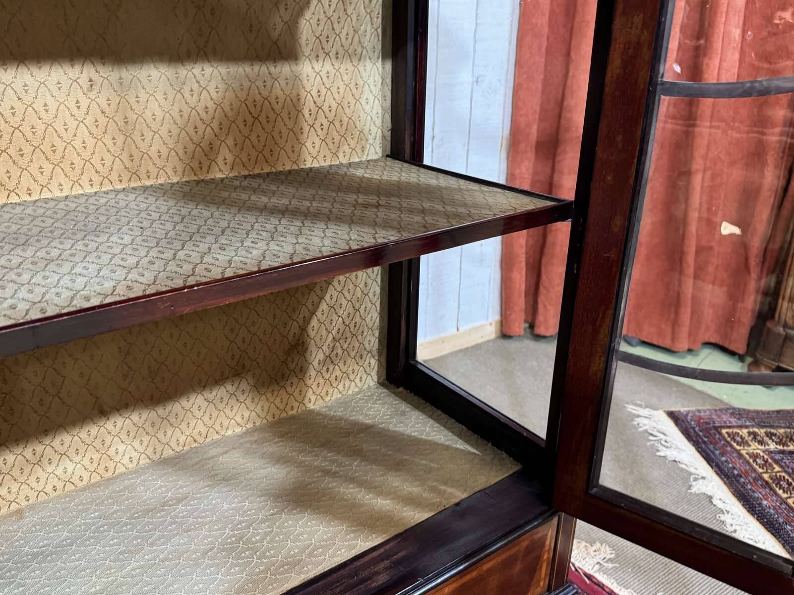 Vitrine anglaise en acajou fin XIXème