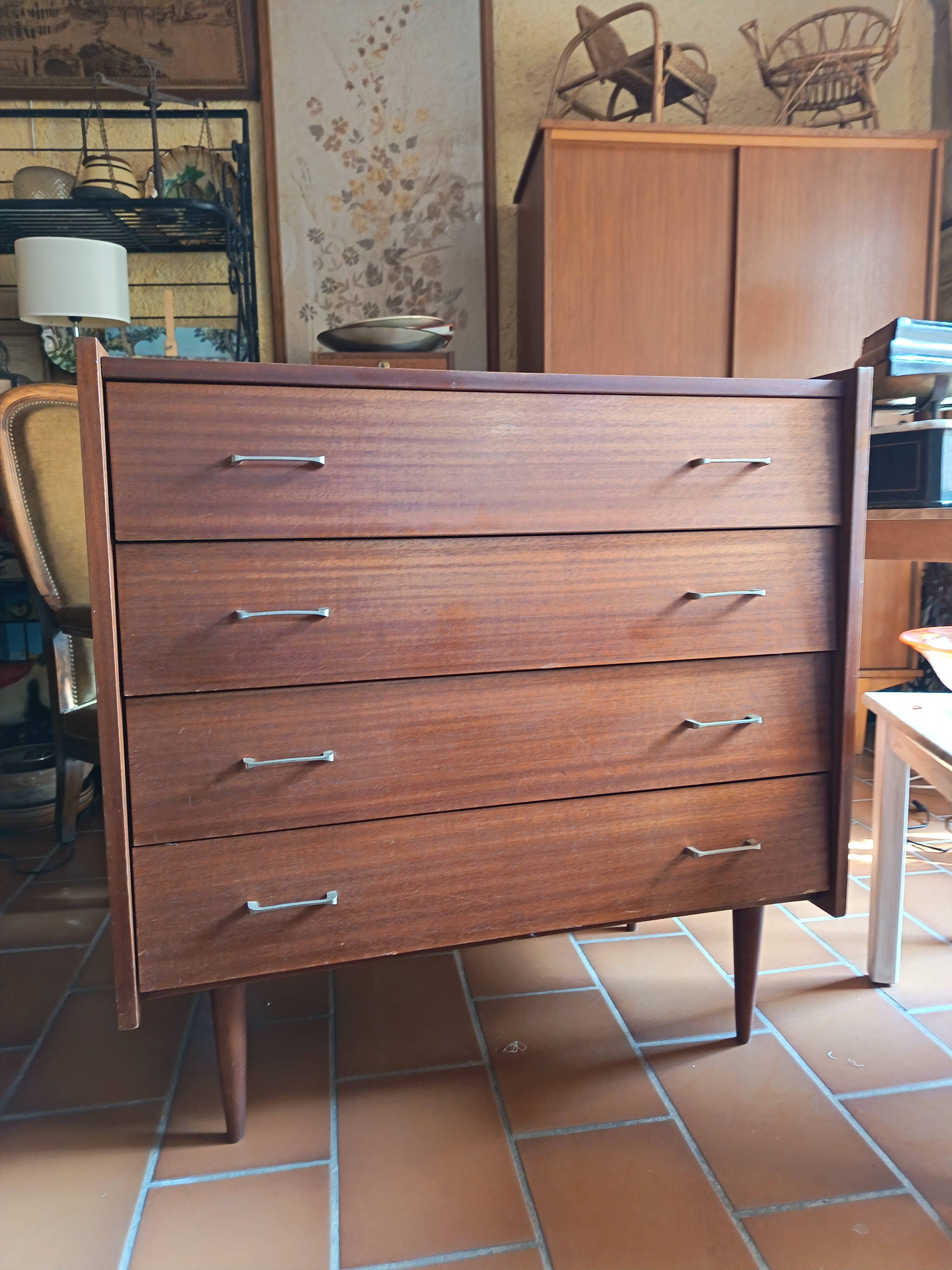 Vintage chest of drawers