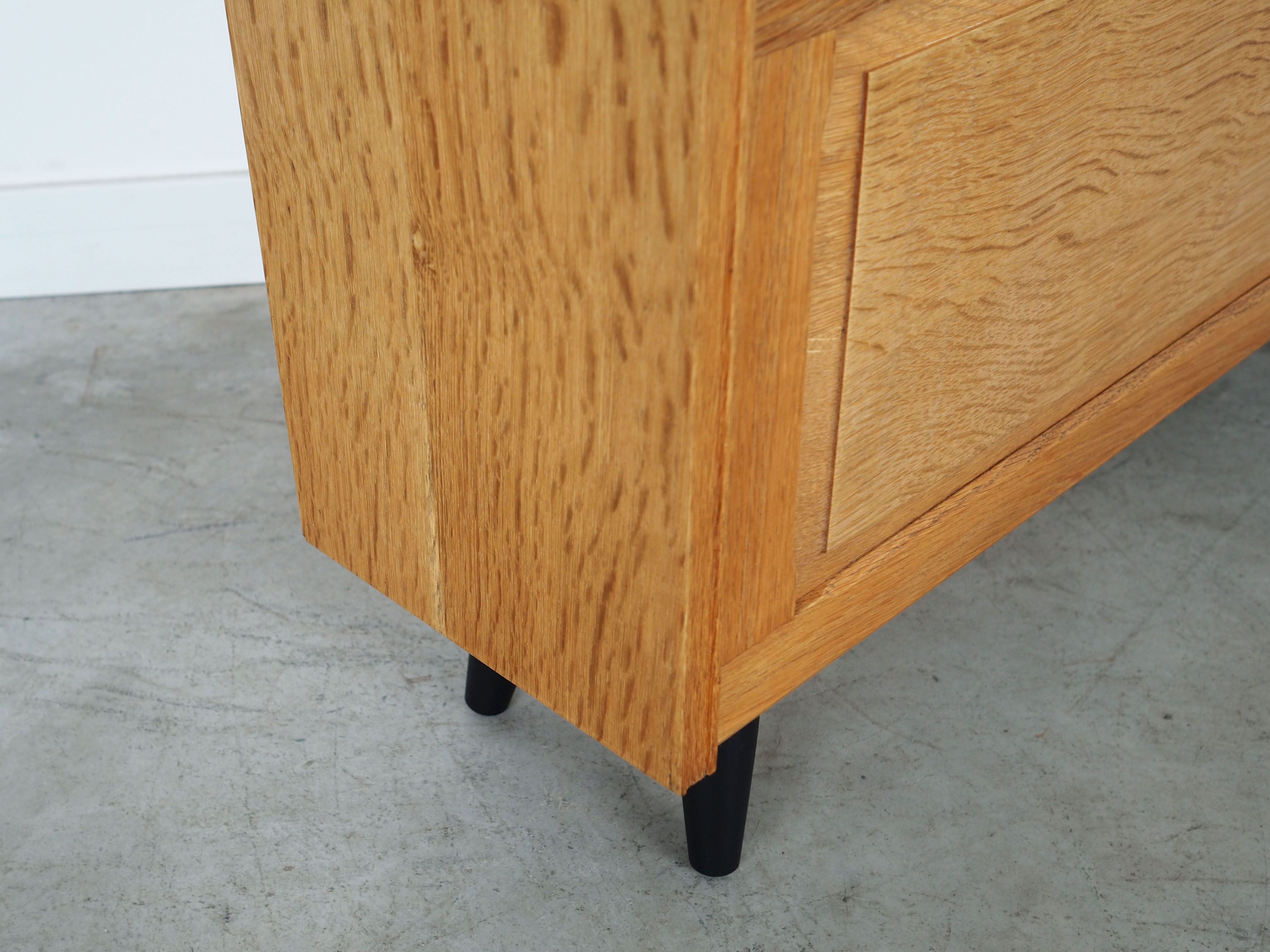 Oak bookcase, Danish design, 1970s, production: Denmark