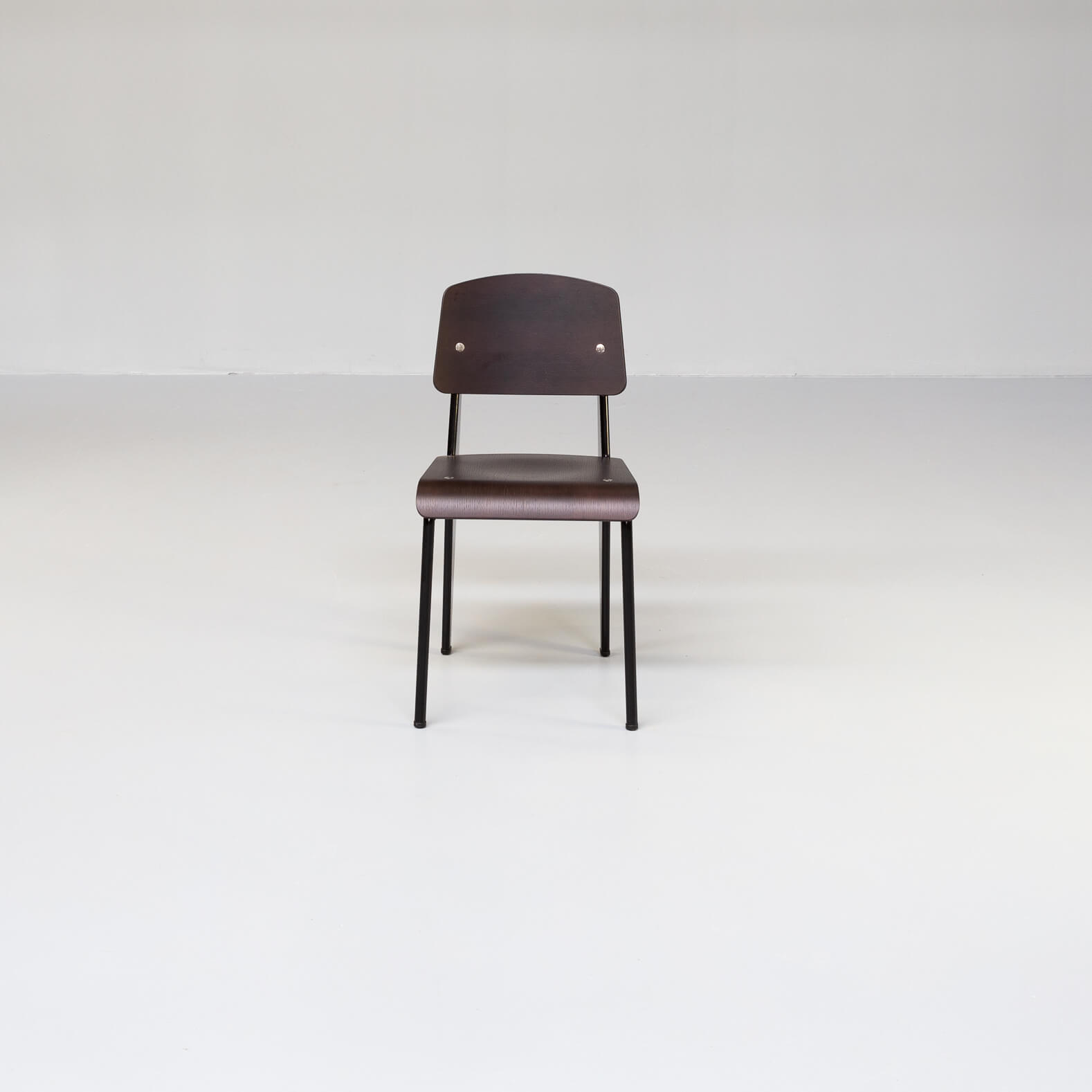 Jean Prouvé ‘standard SP dining chair for Vitra