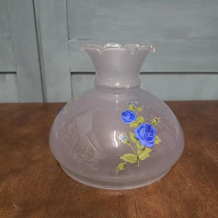 Vintage globe with blue flowers – Frosted glass lampshade in a romantic style