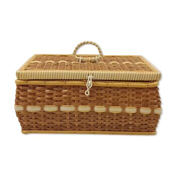 Vintage sewing box in wicker and scoubidou inside yellow fabric