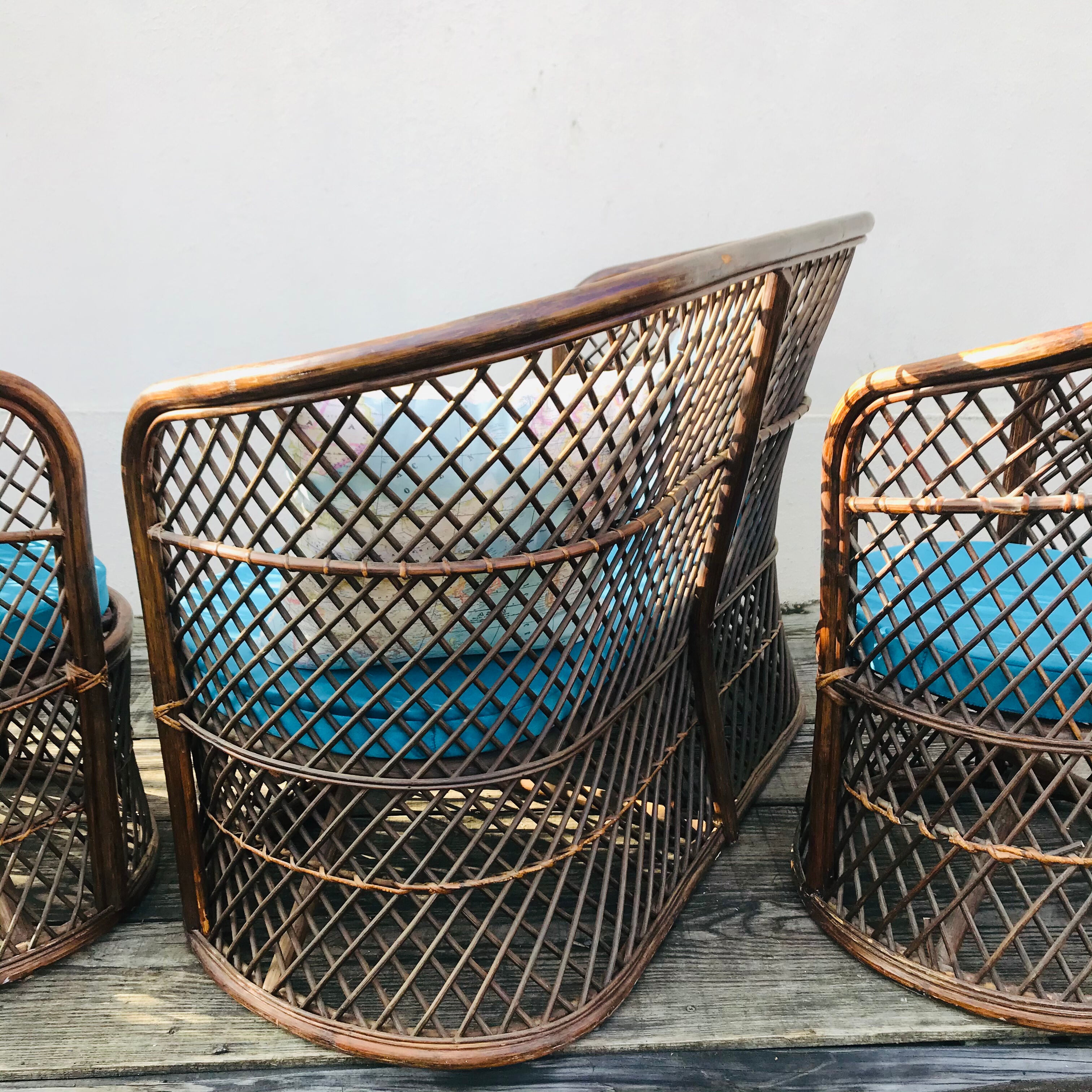 Bench and its 2 chairs in vintage rattan 1970