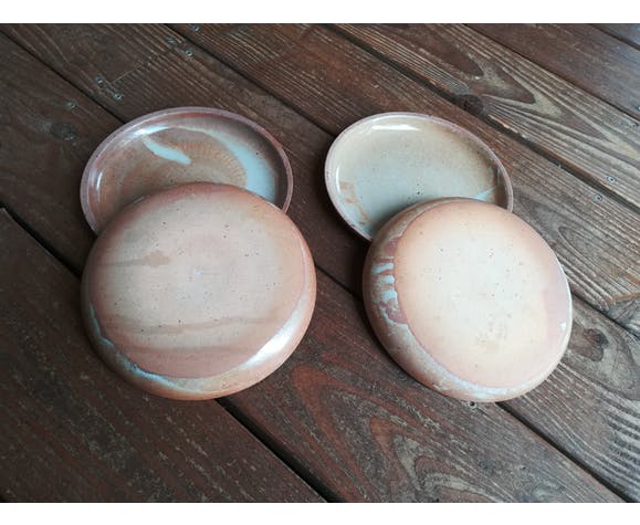 Lot of 4 deep plates made of vintage sandstone