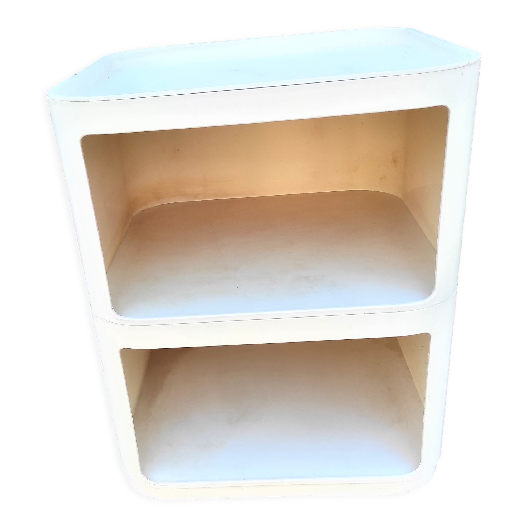 White plastic furniture kartell 4970 by anna castelli