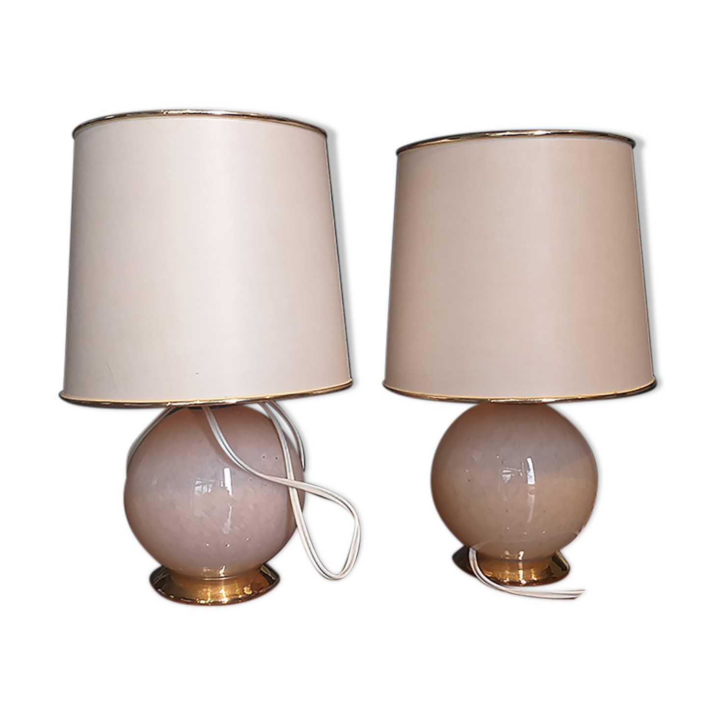 Paire de lampes de chevet globe rose pied doré