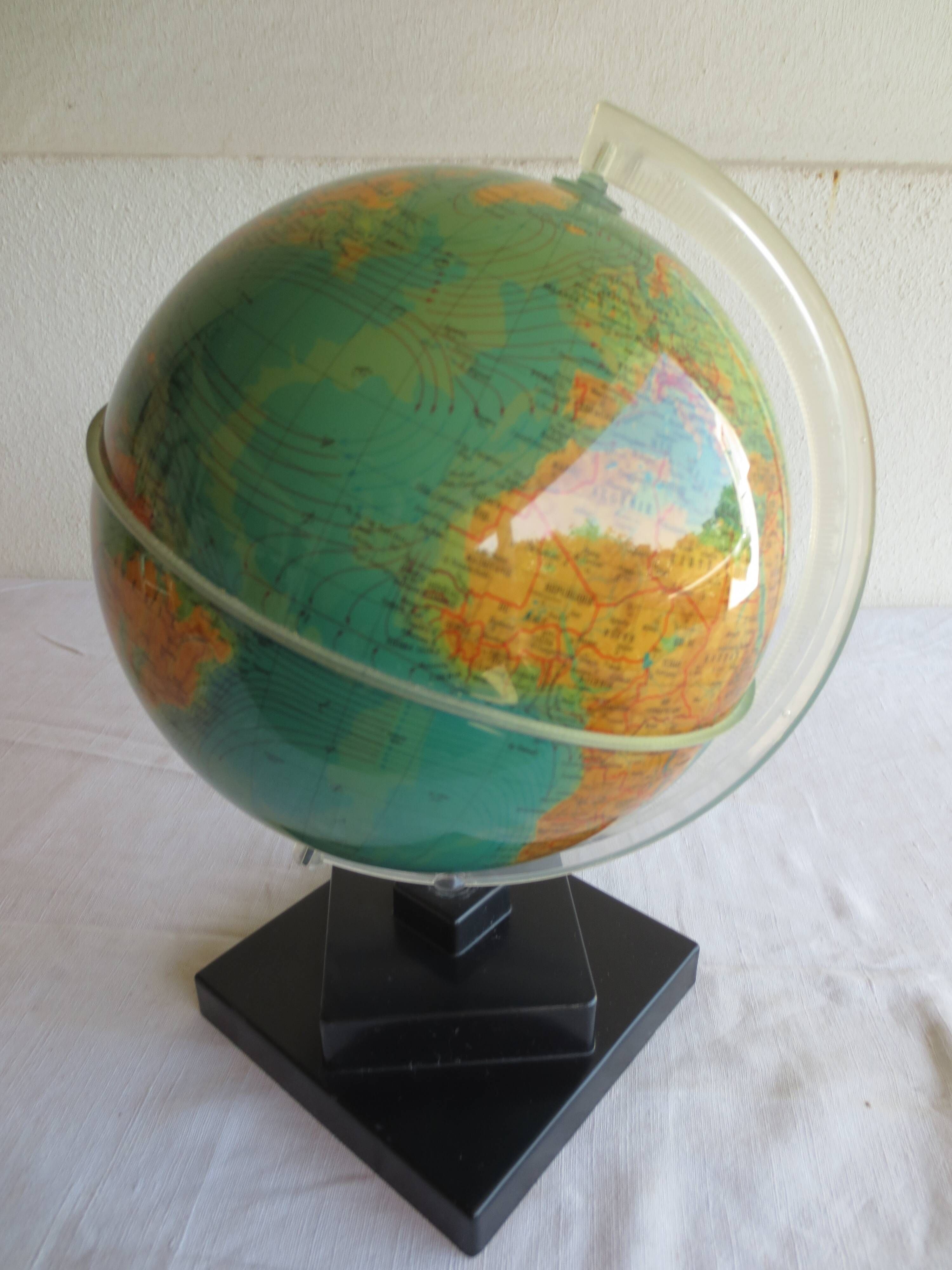 globe earth / black plastic base