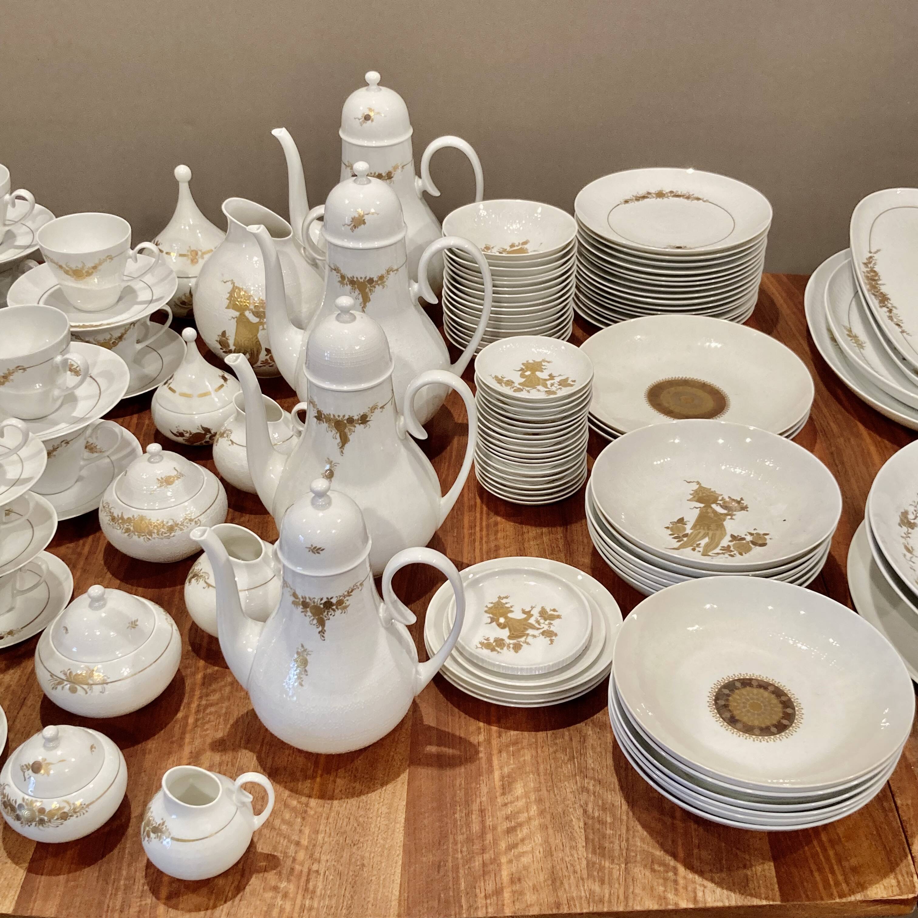 145-piece porcelain service, "bjorn winnblad" design, 1950.